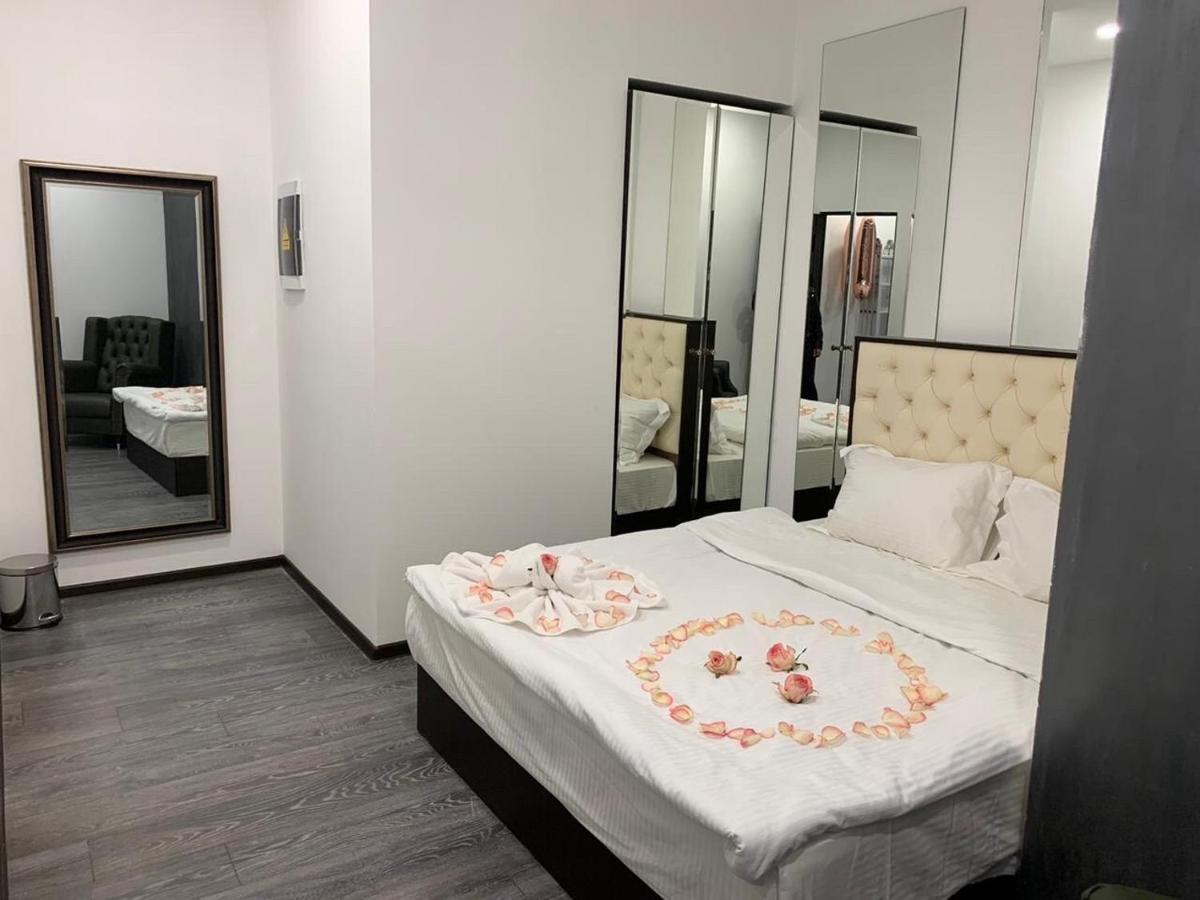 It Hotel Tumanyan Street Jerevan Eksteriør billede